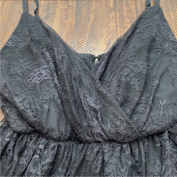 ALICE + OLIVIA Mini Black Lace Dress - Picture 6 of 15